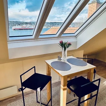 Urban Rooftop With Panoramic Sea View - Free Parking Tromso Exterior photo