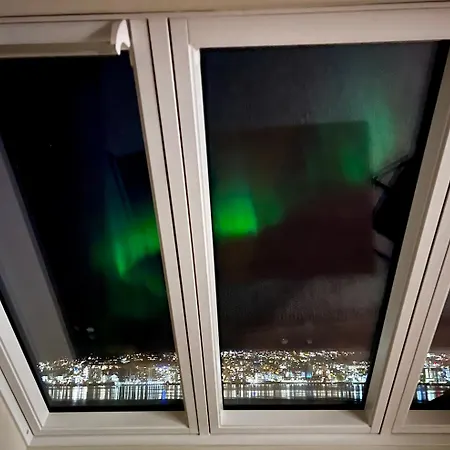 Urban Rooftop With Panoramic Sea View - Free Parking Tromso Exterior photo
