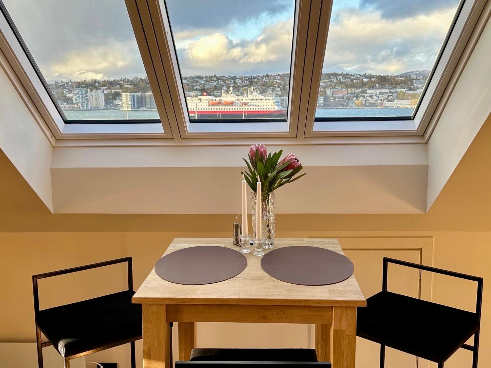 Lejlighed Urban Rooftop With Panoramic Sea View - Free Parking Tromsø