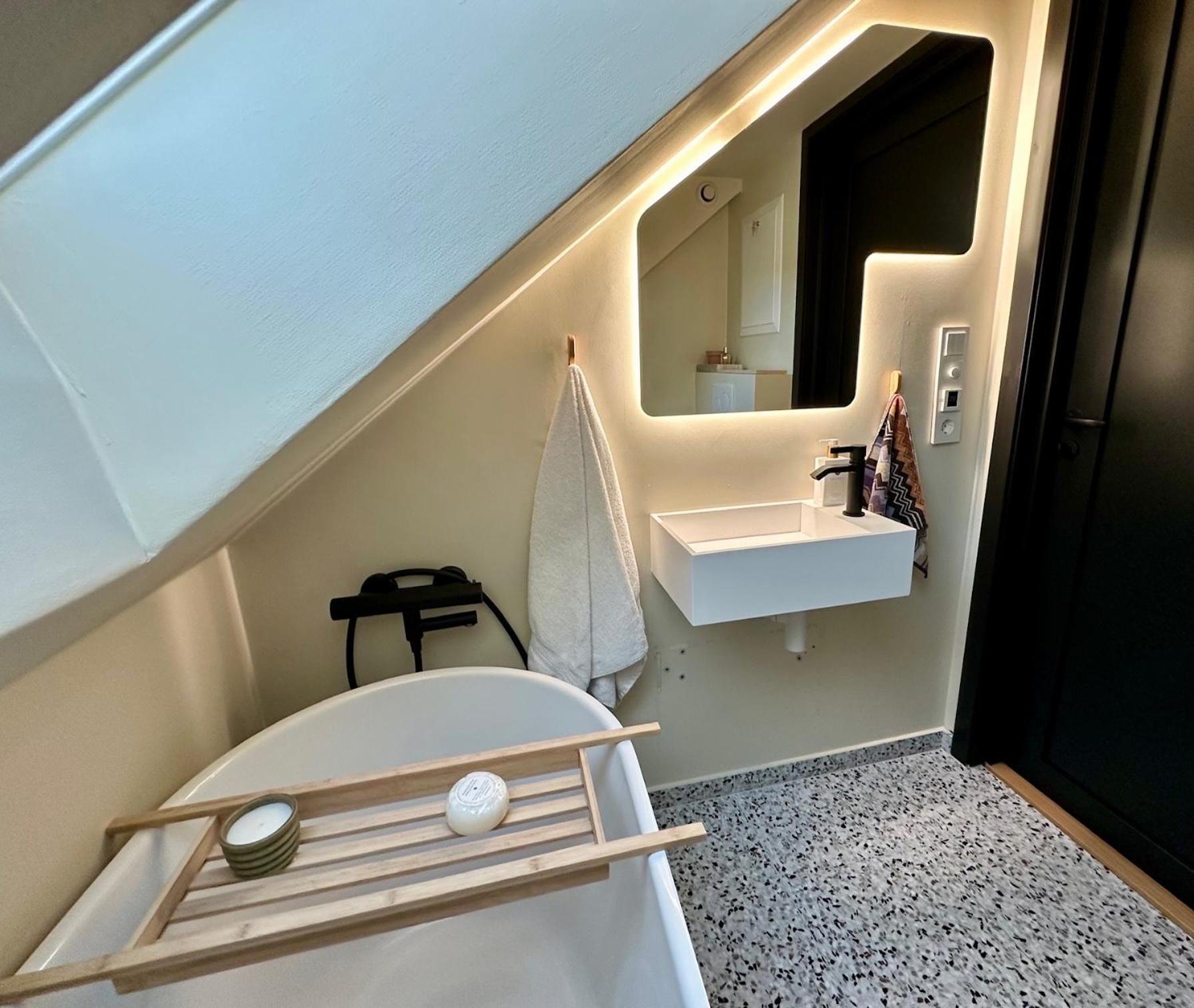 Urban Rooftop With Panoramic Sea View - Free Parking Lejlighed Tromsø