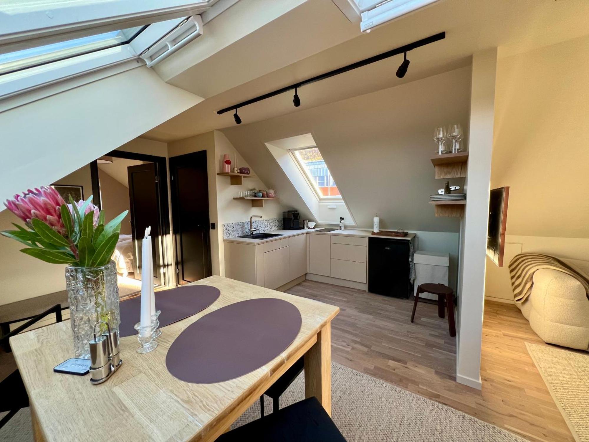 Apartment Urban Rooftop With Panoramic Sea View - Free Parking Tromsø
